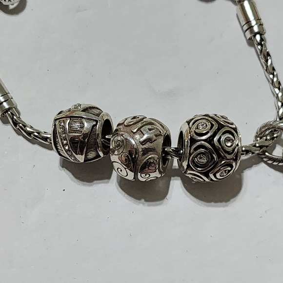 Brighton‎ Mayflower A graduation charm bracelet new!!! - Picture 2 of 5